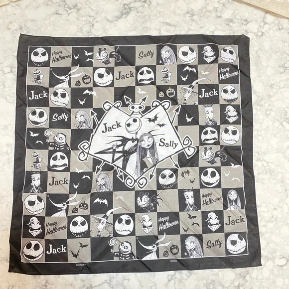 Nightmare Before Christmas Drawstring Bag & Bandanna - Picture 4 of 6